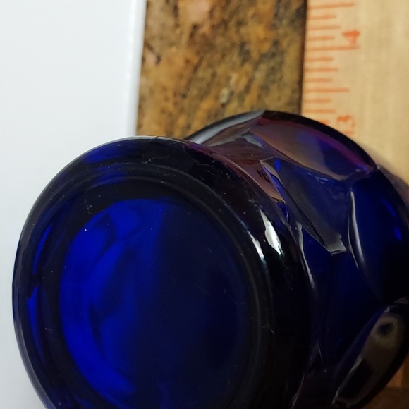 Vintage Cobalt Blue Wiskey Glasses set of 2. - Picture 4 of 4